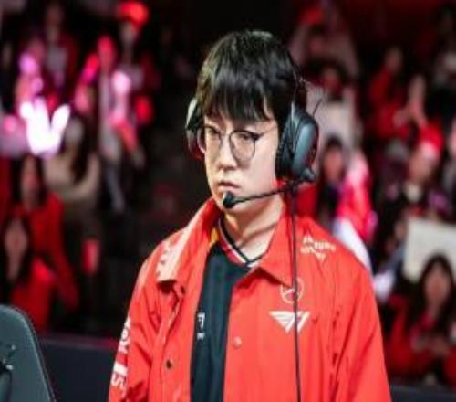 大乐透期号,专家拉瓜伊,拉对决分析,爱游戏app,爱游戏官网,爱游戏体育官网,爱游戏体育app